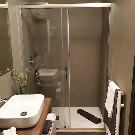 Giacarda Apartment *